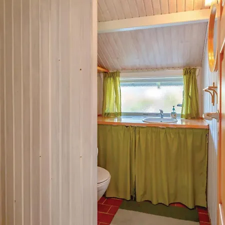 Three-bedroom In Brenderup Fyn Casa de Férias
