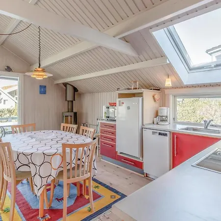 Casa de Férias Three-bedroom In Brenderup Fyn Vedelshave